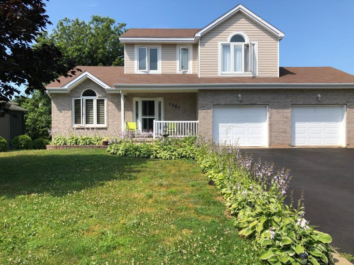 Homestay Bathurst, Nb Exterior photo